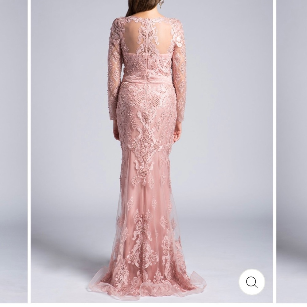 Sequences couture evening gown. Brand new, size 6
